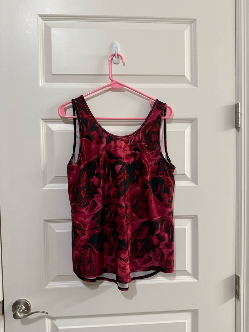 CALIA by Carrie Underwood Floral Scoop Neck Tank Top - Berry & Black